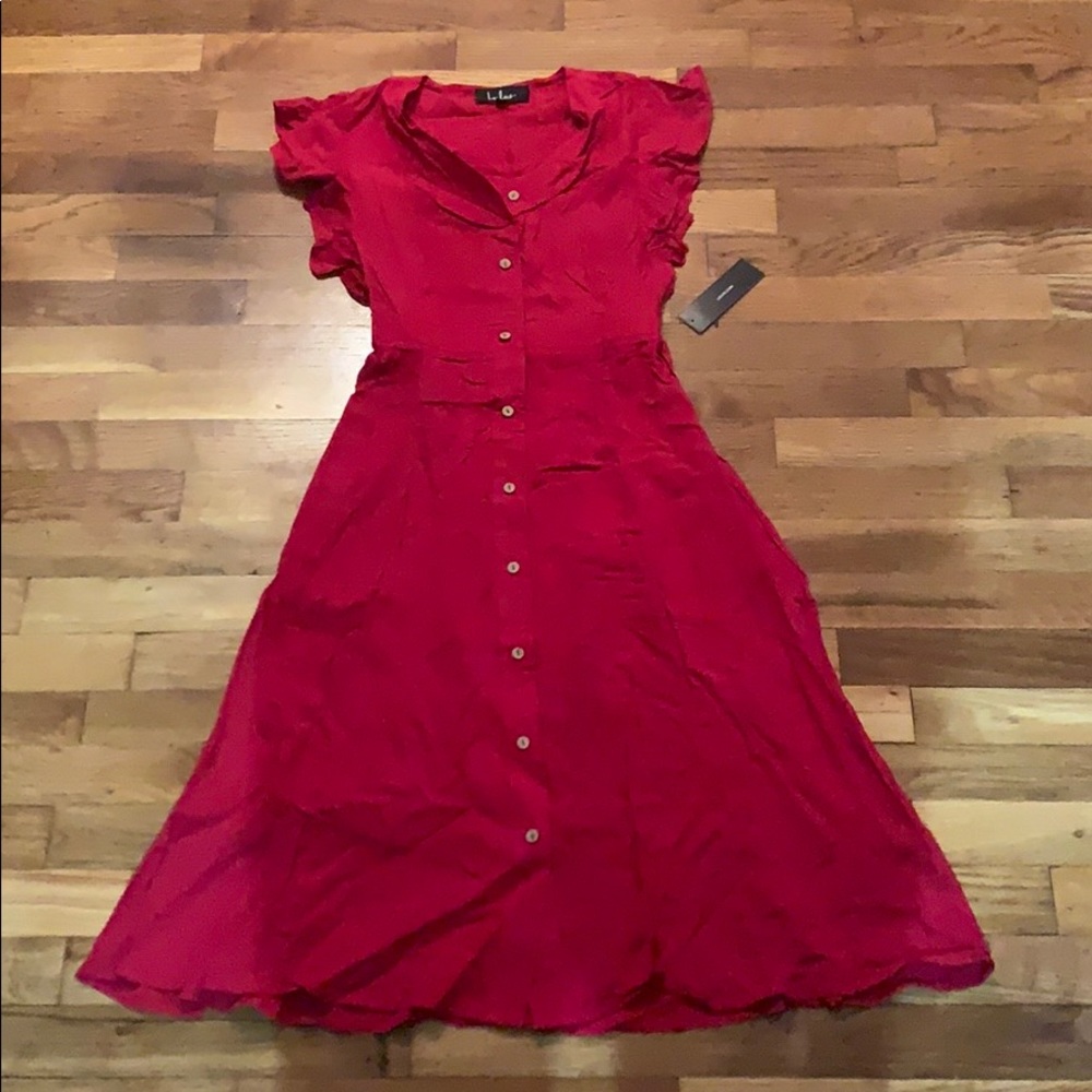 Classy red dress from Lulu’s